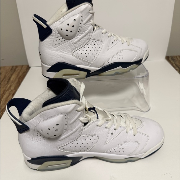 Jordan Athletic Shoes White and Navy main image 4